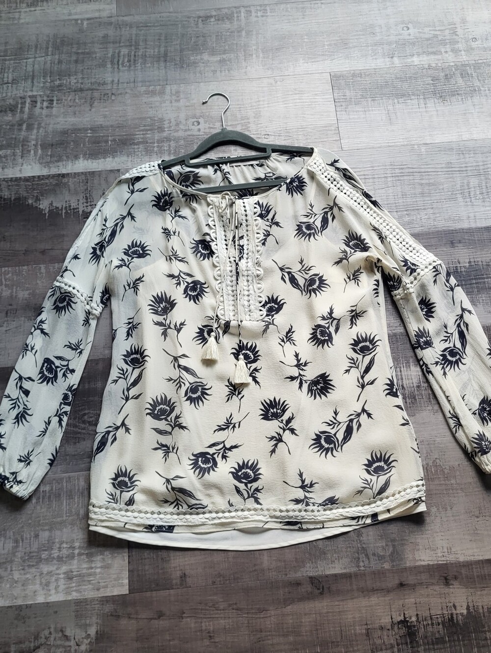 Tory Burch Silk Blouse Top Cream Tassle Sheer With Tank Size 6 Crochet Floral